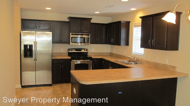 Building Photo - 7001 Savanna Run Loop