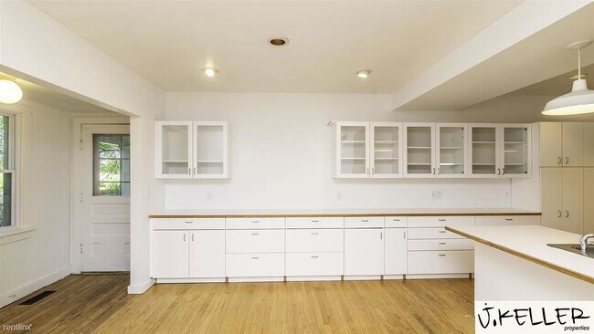 Foto del edificio - 1707 Broadway St