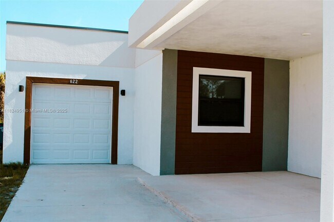 Foto del edificio - 622 Windermere Dr