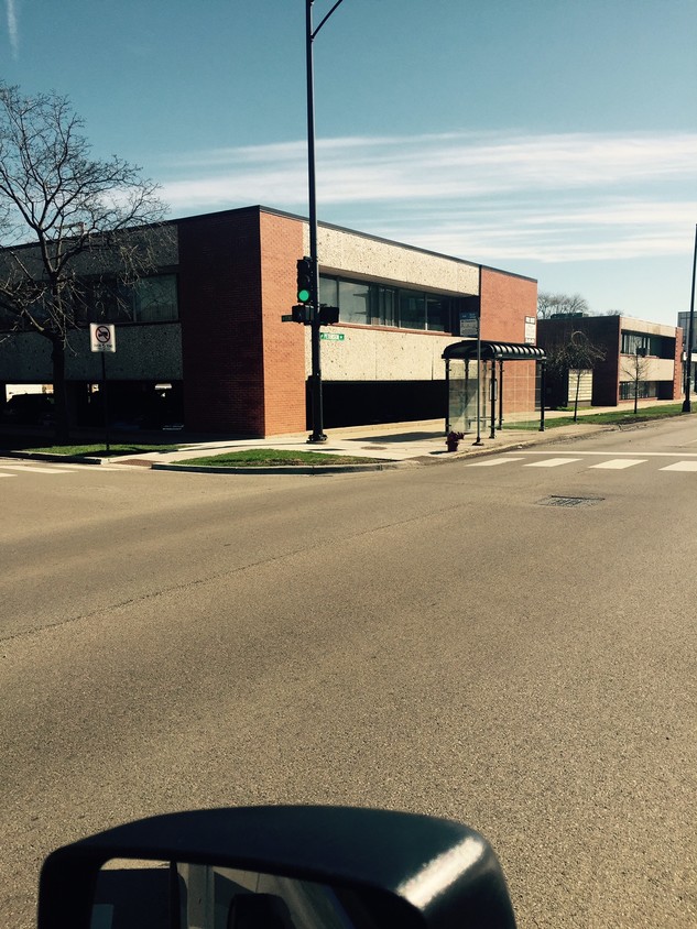 Foto principal - 3550 W Peterson Ave