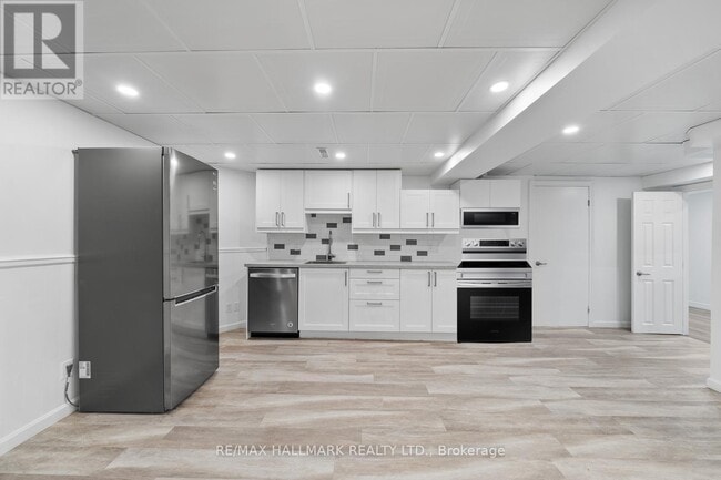 Building Photo - 237 Osmond Crescent