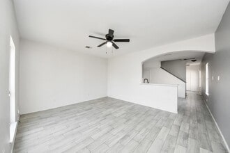 Building Photo - 10217 Teneha Dr