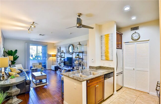 Foto del edificio - Beautiful 1 Bed 1 Bath Available