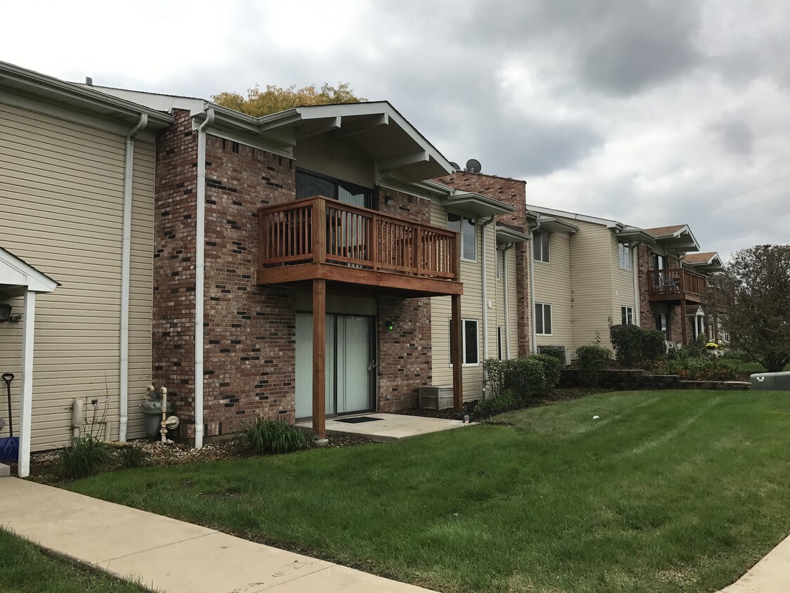 1132 Hinswood Dr Unit 206, Darien, IL 60561 Condo for Rent in Darien