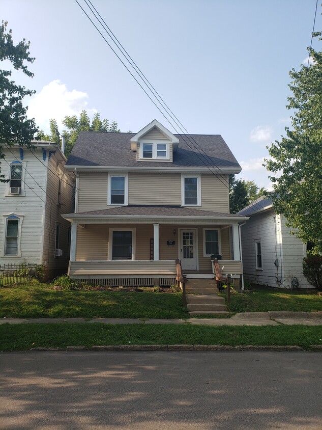 Primary Photo - 206 E Liberty St