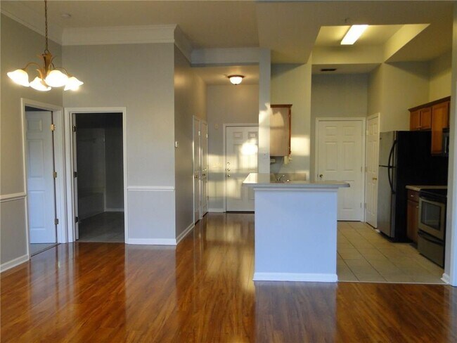 Foto del edificio - 2700 Pine Tree Rd NE