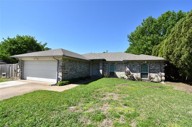 Building Photo - 636 S Waxahachie St