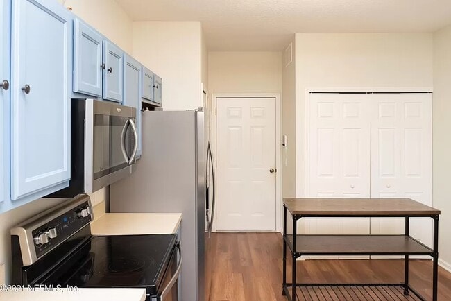 Building Photo - 4834 Playpen Dr