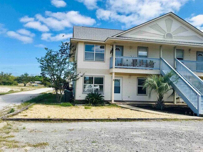 Foto del edificio - 13944 River Rd