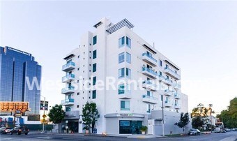 Foto principal - 637 S Fairfax Ave