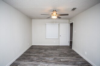 Building Photo - Saddlewood Apartments