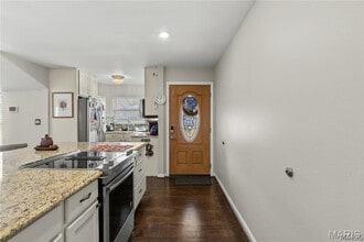 Building Photo - 712 Oak Hollow Ct