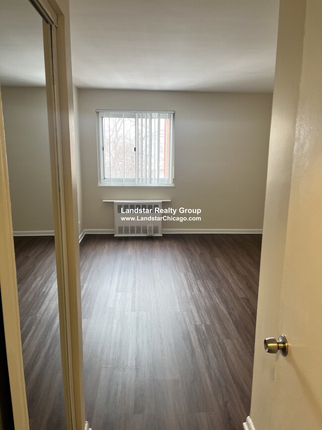 Building Photo - 8548 Skokie Blvd