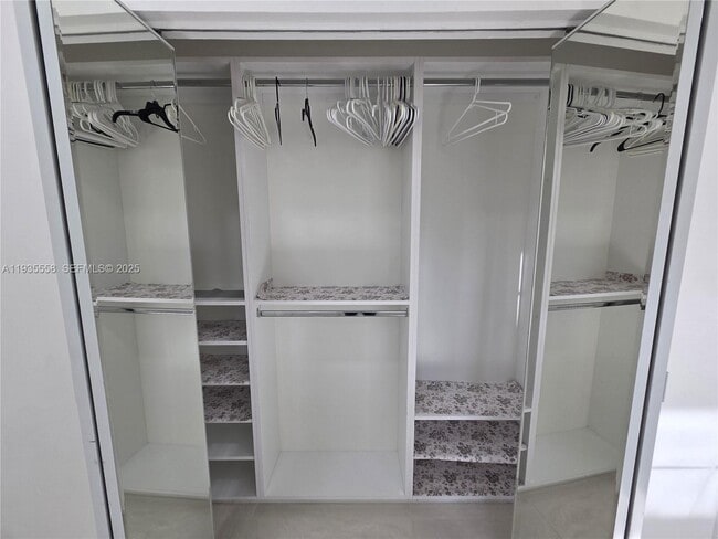 Foto del edificio - 2851 NW 203rd Ln