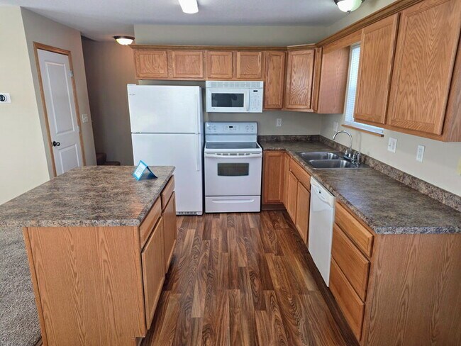 Foto del edificio - 4410-4152 152nd St