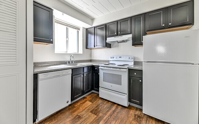 Foto del edificio - Hillcrest Apartments