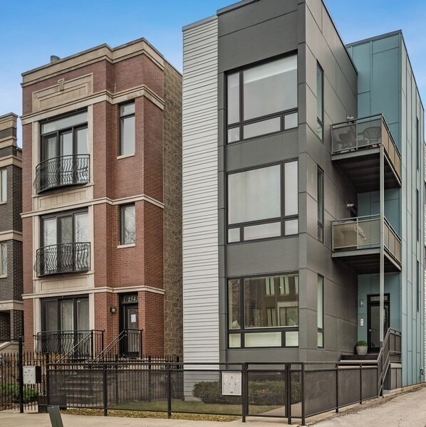 Primary Photo - 1545 W Montana St