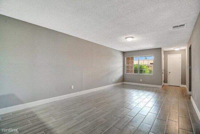 Building Photo - 2 br, 2 bath House - 1212 Carriage Lane