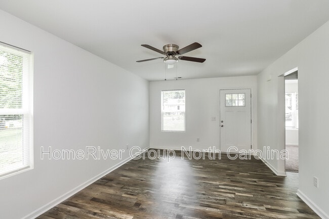 Building Photo - 231 Willowood Dr