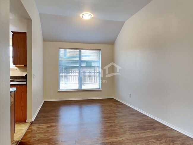 Foto del edificio - 202 Canyon Lake Dr