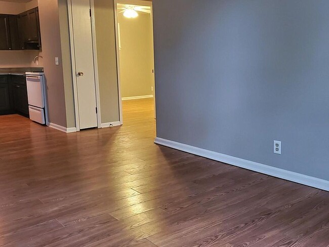 Foto del edificio - 1407 Cardinal Dr #A, Murray, KY 42071