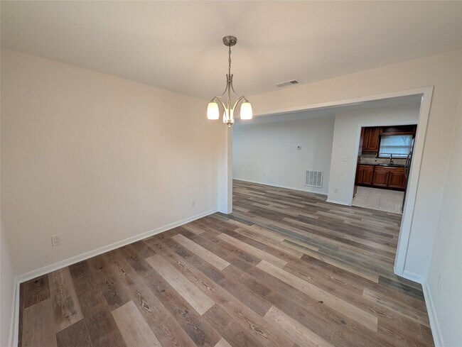 Foto del edificio - 4110 Ella Blvd
