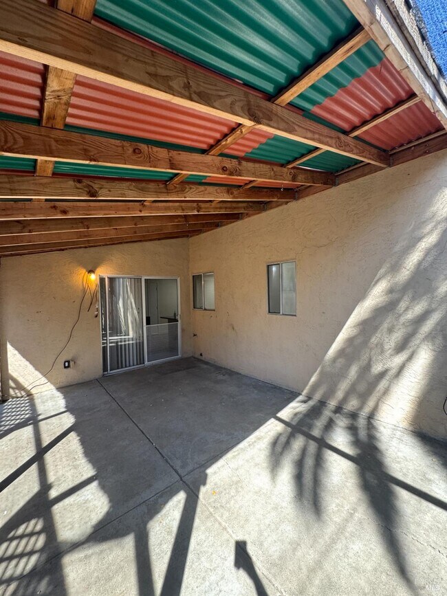 Foto del edificio - 120 Merrimac Ct