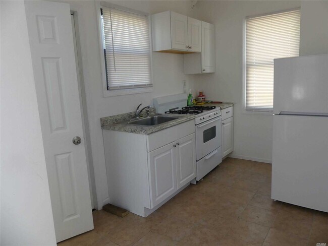 Building Photo - 309 Beach 73rd St