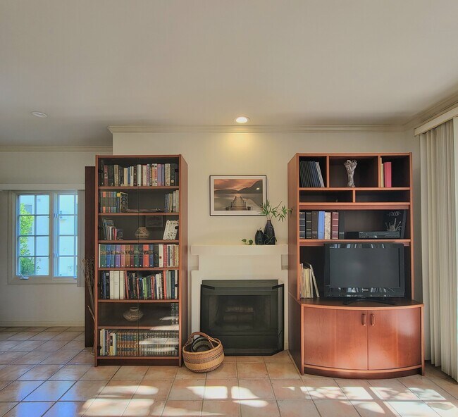 living room b - 1663 Malcolm Ave