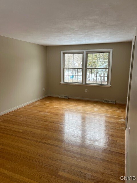 Foto del edificio - 4593 Brookhill Dr S