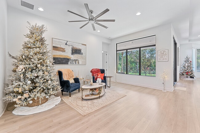 Foto del edificio - 13528 Machiavelli Way