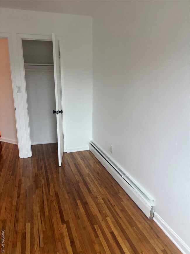 Building Photo - 654 Hegeman Ave