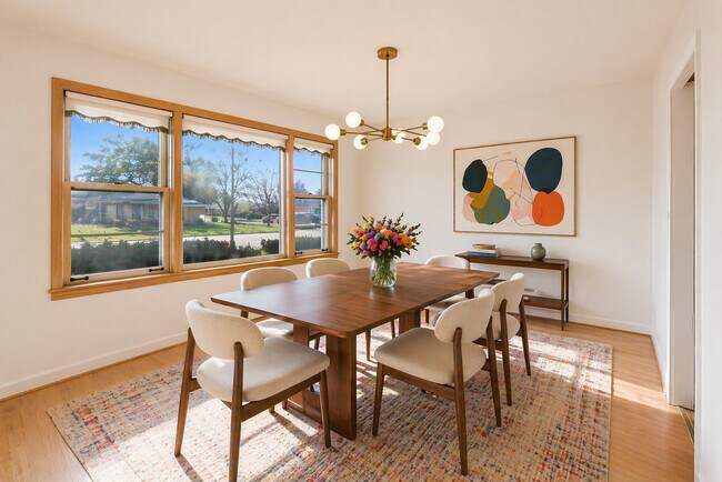 Foto del edificio - 8840 Keeler Ave