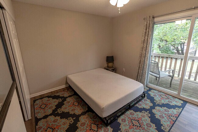 Building Photo - 105 N Garth Ave