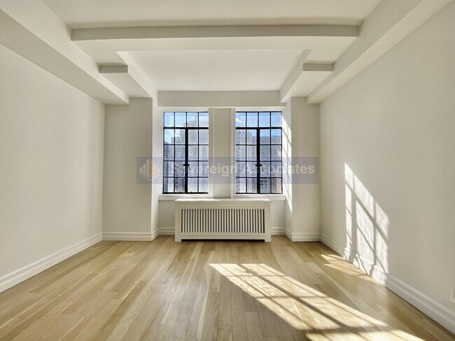 Building Photo - 320 East 42nd Street