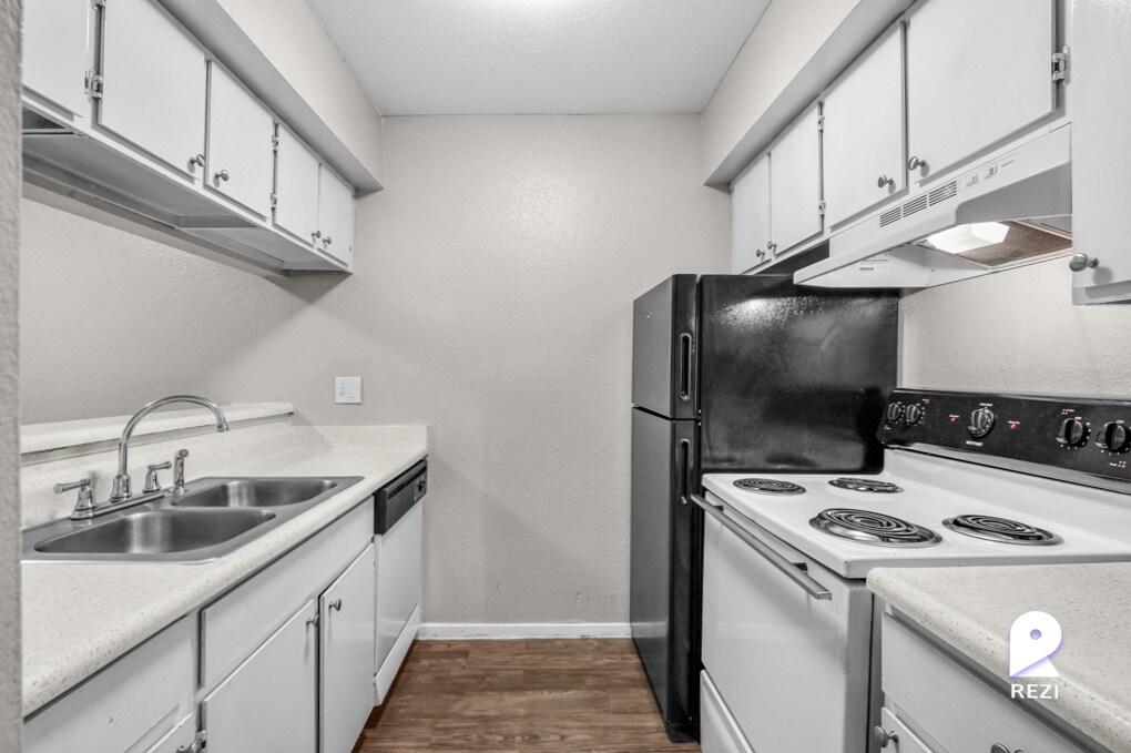Foto principal - 2602 21st St N