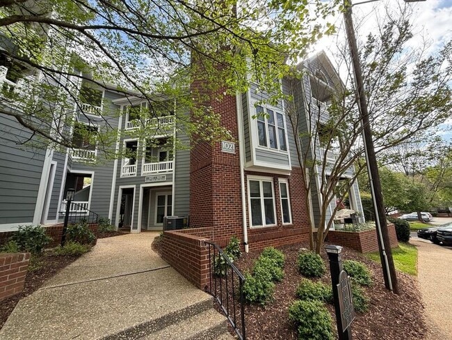 Building Photo - 1021 Wirewood Dr