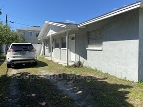 Building Photo - 2524 W Carmen St