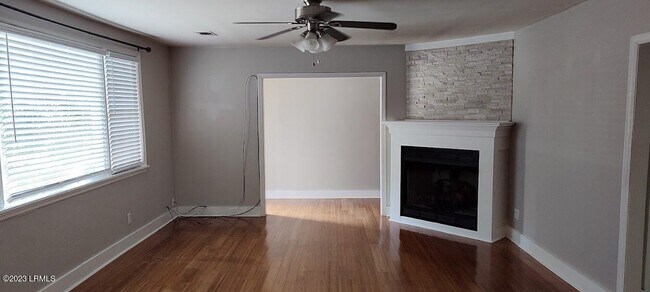 Building Photo - 2723 Waddell Rd
