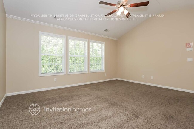 Foto del edificio - 925 Lakeside Ct