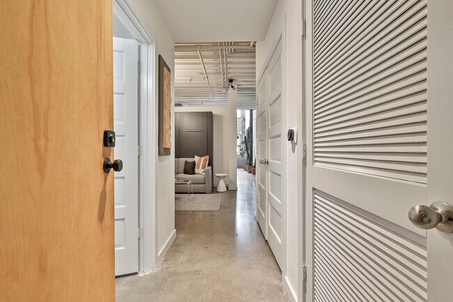 Foto del edificio - 675 Greenwood Ave NE