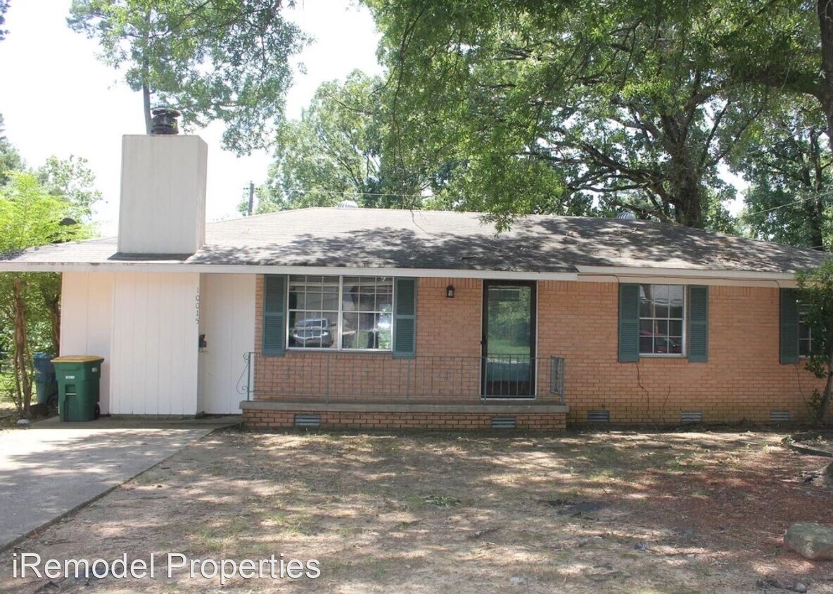 Primary Photo - 4 br, 1.5 bath House - 10015 Raymond Drive