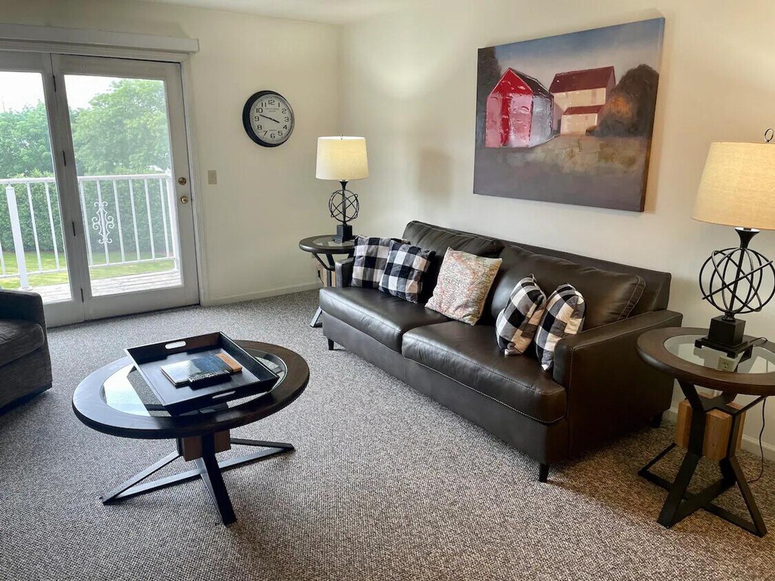 Foto principal - 1335 Summit Ave
