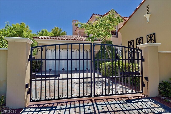 Foto del edificio - 12047 Oakland Hills Dr
