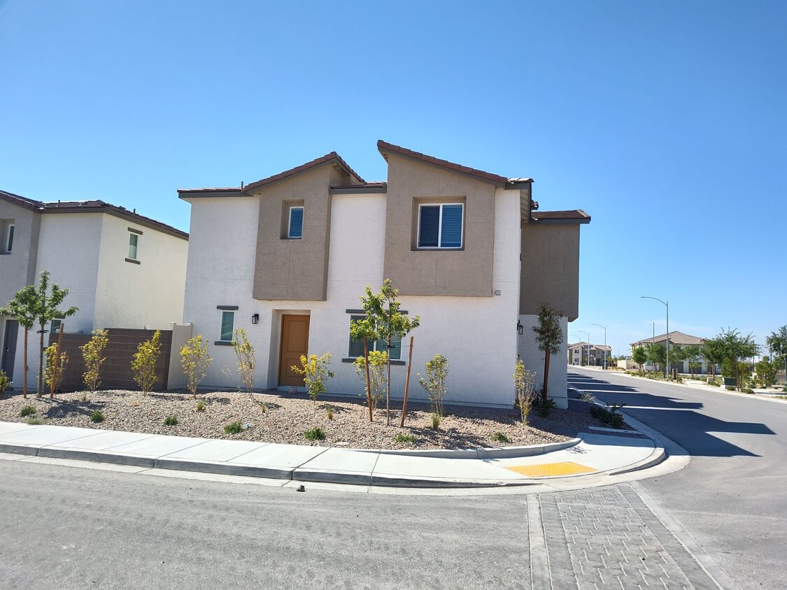 Primary Photo - New constrution townhome