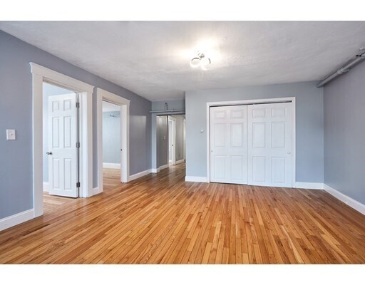 Building Photo - 73-75 Maverick Square