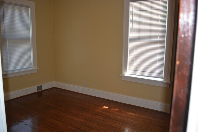 Building Photo - 1673 Taylor Ave