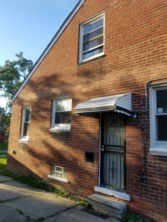 Building Photo - 15332 St Marys St