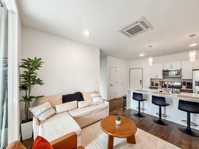 Foto del edificio - 1240 Cadwallader St