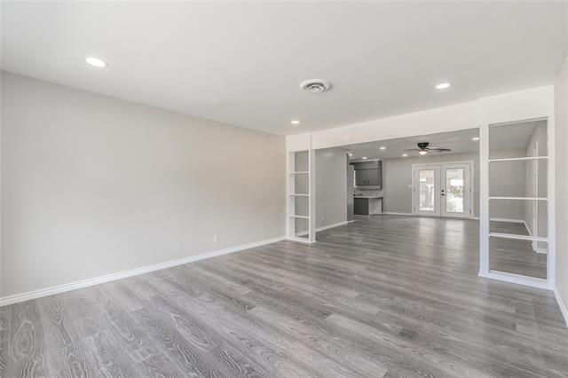 Building Photo - 1305 Sproles Dr